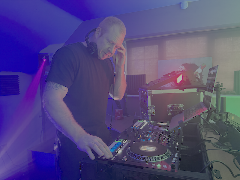 Stand aside DJ Mag, here's RawSessions.com